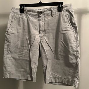 Selling mens goodfellow linden gray shorts. Size 32.